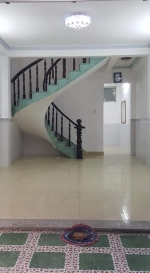 ban nha o 3 tam day du tien nghi cach cho binh long 200m