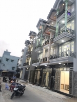 ban nha 4 tam moi duong nhua 8m hem 1  le van quoi